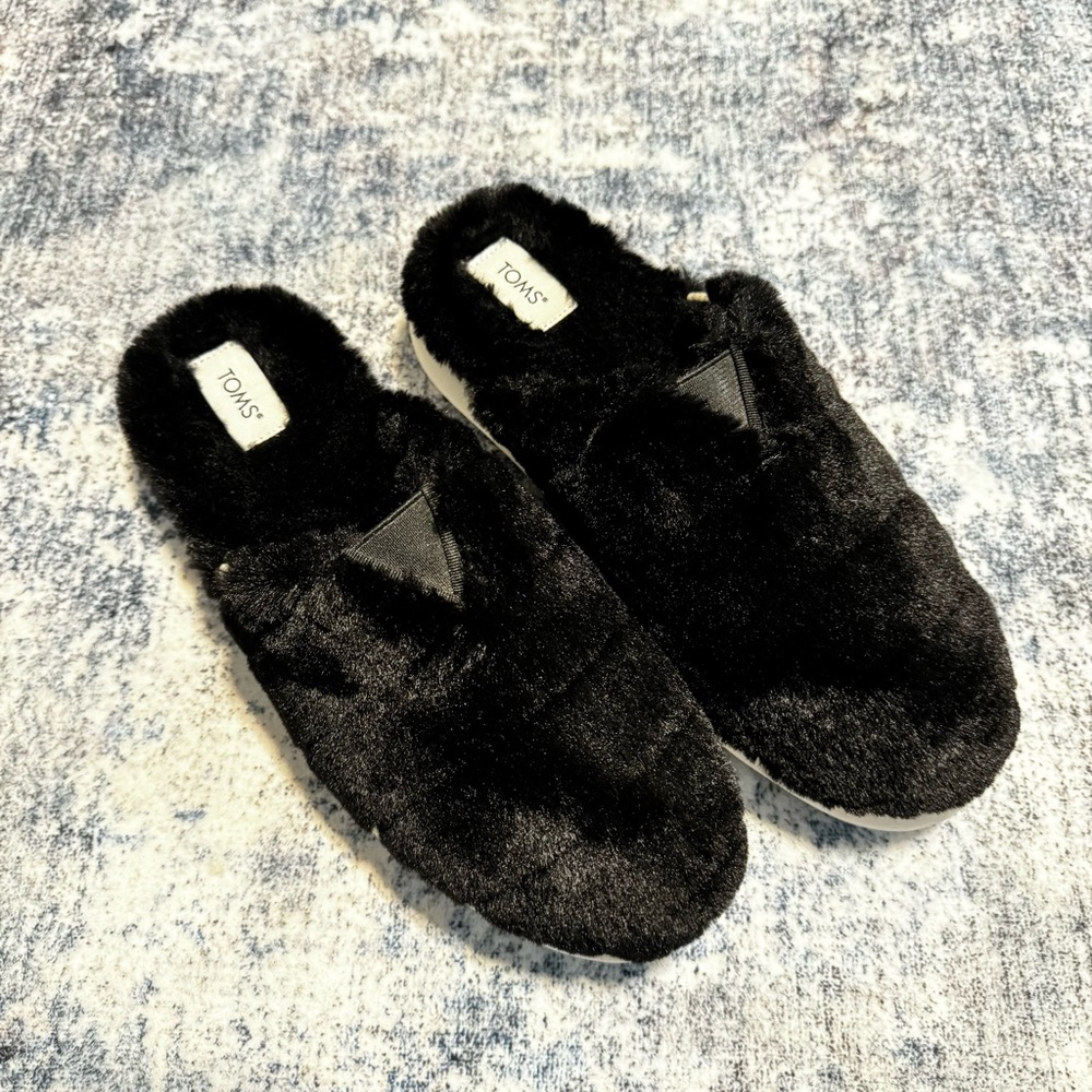 TOMs slippers